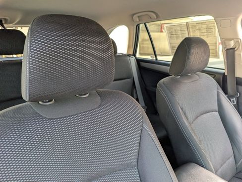 Used 2018 Subaru Outback 2.5i Premium AWD/4WD image 3