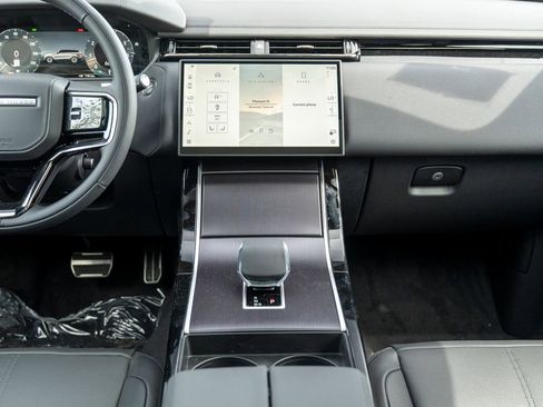 New 2026 Land Rover Range Rover Velar Dynamic SE image 19