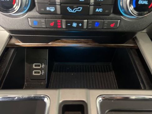 Used 2020 Ford F150 Lariat w/ Equipment Group 502A Luxury image 24