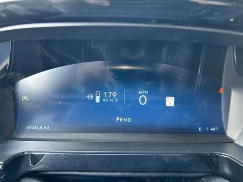 Used 2024 Lincoln Corsair AWD w/ Equipment Group 101A image 2