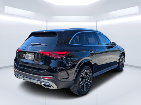 New 2026 Mercedes-Benz GLC 300 image 6