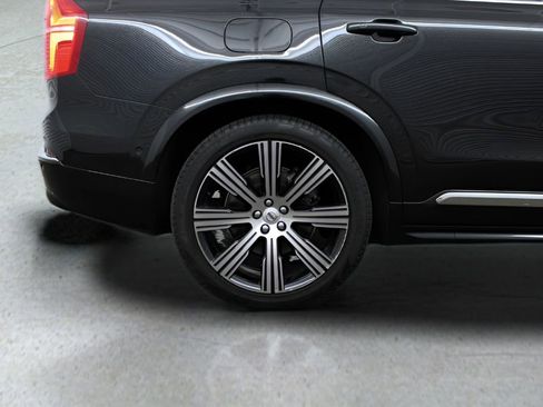 Used 2023 Volvo XC90 B6 Ultimate w/ Lounge Package image 46