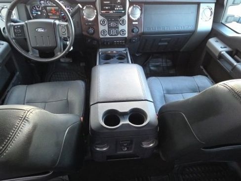 Used 2015 Ford F250 Lariat w/ Chrome Package image 14