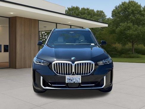Certified 2025 BMW X5 xDrive40i w/ Premium Package AWD/4WD image 4