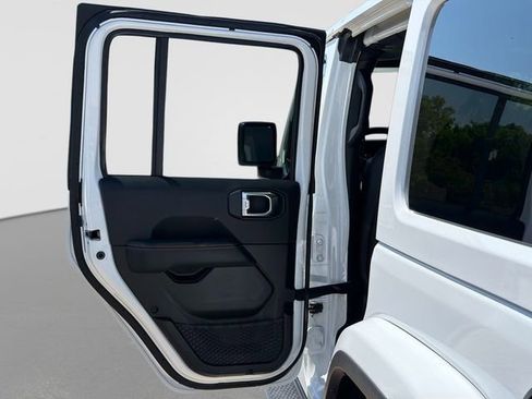 New 2026 Jeep Wrangler Unlimited Sahara AWD/4WD image 13