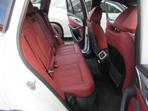 Used 2024 BMW X3 xDrive30i w/ Convenience Package image 34