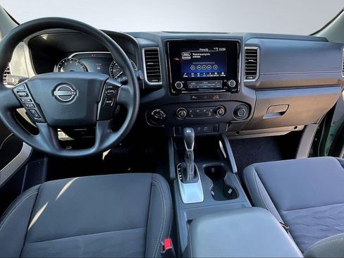 Used 2024 Nissan Frontier SV image 20