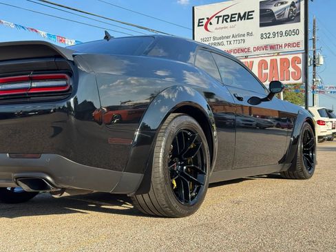 Used 2019 Dodge Challenger SRT Hellcat Redeye image 15