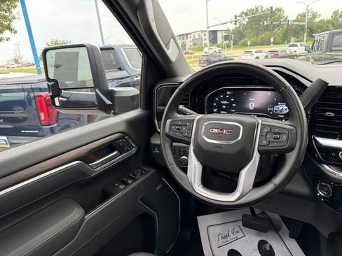 Used 2025 GMC Sierra 2500 SLT AWD/4WD image 20