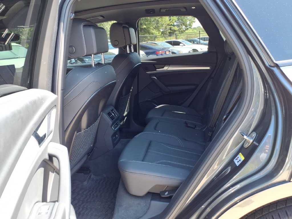 Used 2024 Audi Q5 2.0T Premium w/ Summer of Audi Package AWD/4WD image 21
