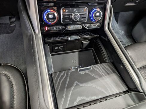 Used 2023 GMC Yukon Denali image 25