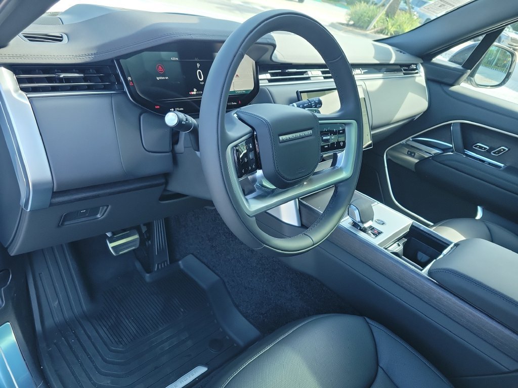 New 2026 Land Rover Range Rover Long Wheelbase SE AWD/4WD image 25