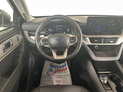 Used 2025 Ford Explorer Active w/ Active Comfort Package AWD/4WD image 25