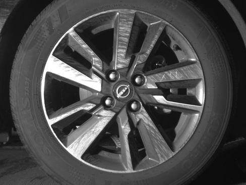 Used 2025 Nissan Versa SV image 13