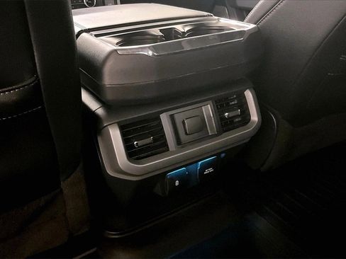 Used 2022 Ford F150 Lariat w/ FX4 Off-Road Package image 11