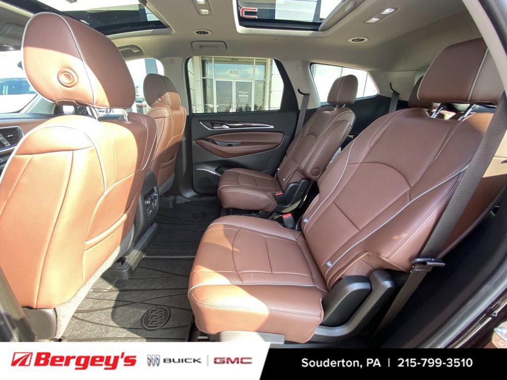 Used 2021 Buick Enclave Avenir w/ Avenir Technology Package AWD/4WD image 28