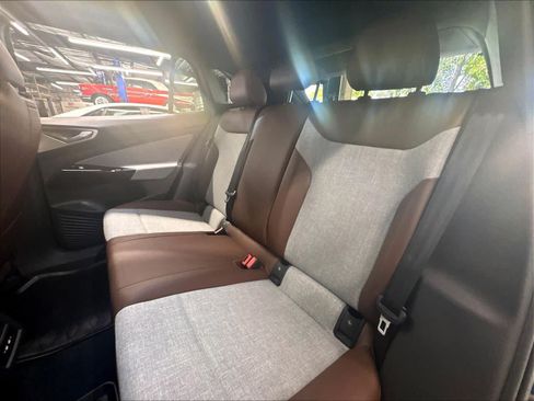 Used 2023 Volkswagen ID.4 Pro RWD image 25