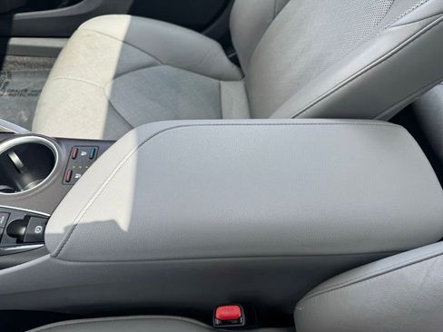 Used 2024 Toyota Camry XLE w/ Navigation Package FWD image 20