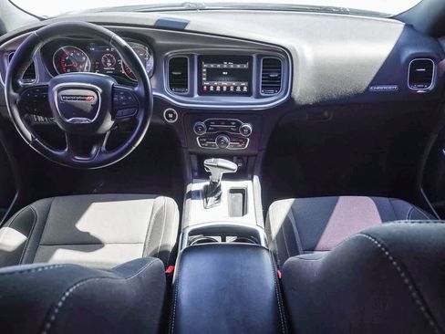 Used 2020 Dodge Charger SXT image 11