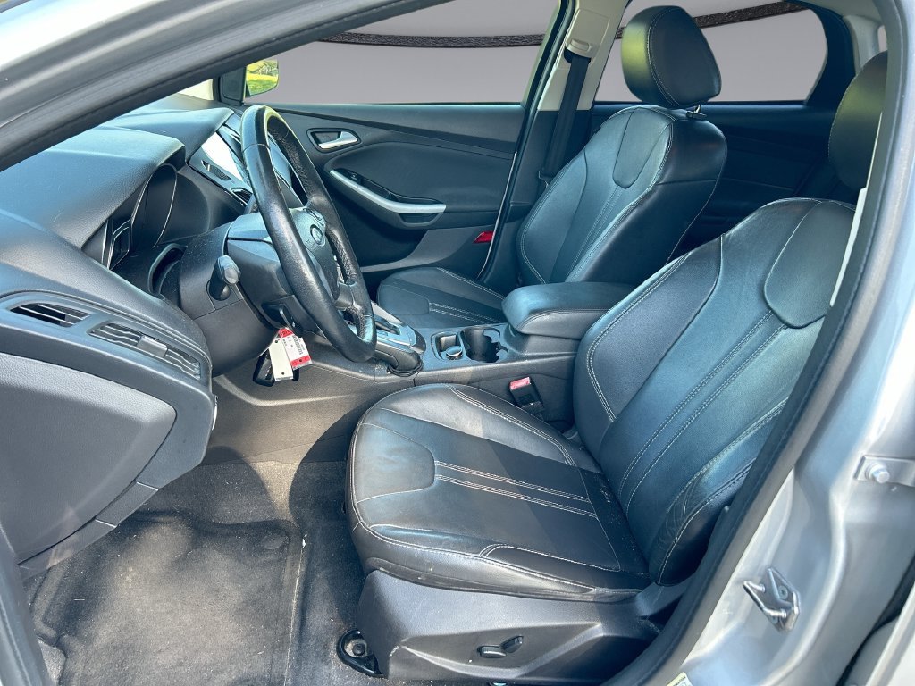 Used 2013 Ford Focus SE FWD image 11