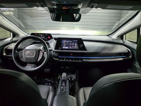 Used 2024 Toyota Prius XLE image 11