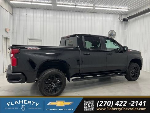 Used 2026 Chevrolet Silverado 1500 LT Trail Boss w/ Safety Package AWD/4WD image 2