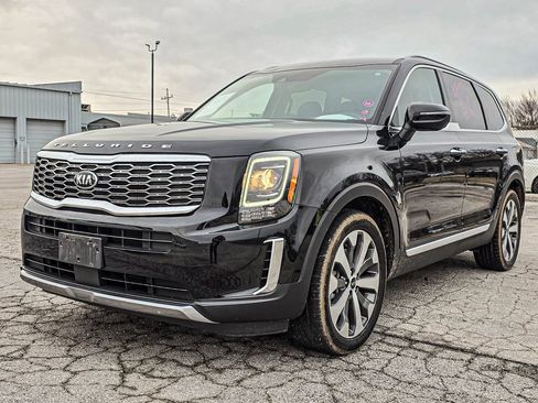 Used 2020 Kia Telluride S w/ S 8 Passenger Seating Package image 3