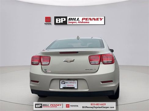 Used 2015 Chevrolet Malibu LT w/ Power Convenience Package image 4