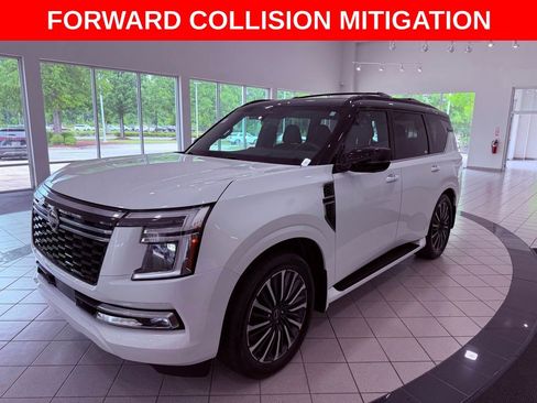 Used 2025 Nissan Armada Platinum Reserve AWD/4WD image 3