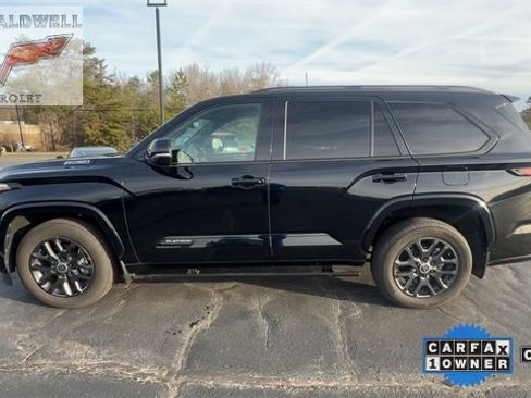 Used 2024 Toyota Sequoia image 5