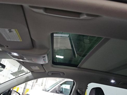 Used 2022 Volkswagen Tiguan SE image 22