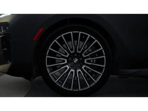 New 2025 BMW 760i xDrive image 7
