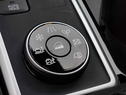 New 2026 Nissan Pathfinder SL AWD/4WD image 15