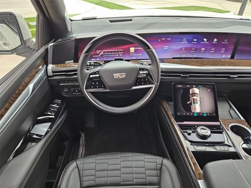 Used 2025 Cadillac Escalade Sport Platinum w/ LPO, Floor Liner Package AWD/4WD image 12