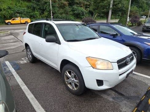 Used 2011 Toyota RAV4 4WD w/ Upgrade Value Pkg image 1