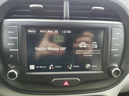 Used 2025 Kia Soul LX image 14