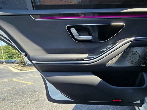 Used 2022 Mercedes-Benz S 500 S 500 w/ AMG Line Package image 16