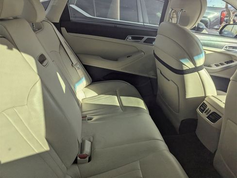 Used 2015 Hyundai Genesis 3.8 w/ Option Group 04 image 6