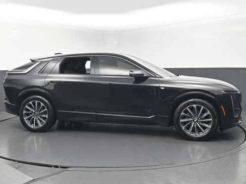 Used 2024 Cadillac Lyriq Sport RWD image 6