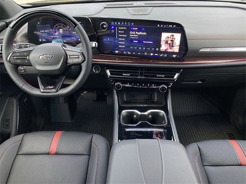 New 2025 Chevrolet Traverse RS w/ LPO, Floor Liner Package image 15