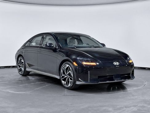 Used 2023 Hyundai Ioniq 6 Limited w/ Cargo Package AWD/4WD image 4