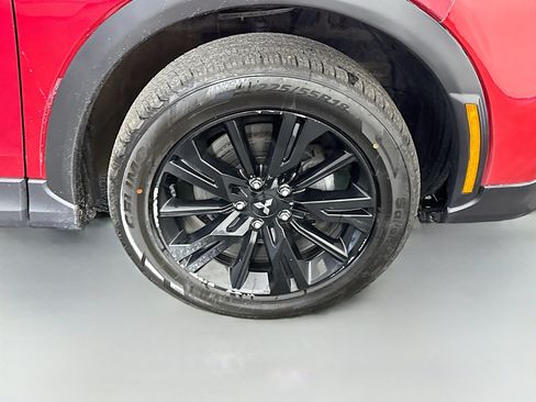 Used 2024 Mitsubishi Eclipse Cross LE AWD/4WD image 32