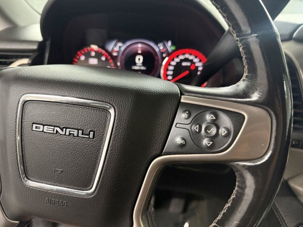 Used 2015 GMC Yukon Denali w/ Premium Package AWD/4WD image 19
