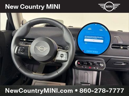 Certified 2025 MINI Cooper 2-Door Hardtop FWD image 16