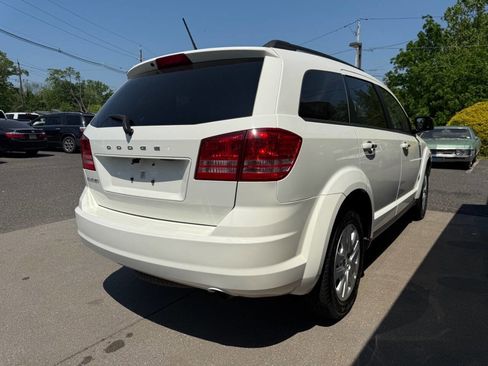 Used 2017 Dodge Journey SE w/ Flexible Seating Group FWD image 16