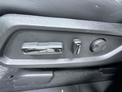 New 2026 Honda Pilot Touring image 13