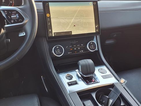 Used 2025 Jaguar F-PACE R-Dynamic S image 7