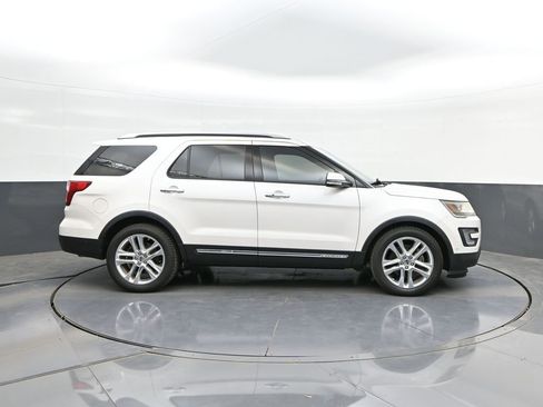 Used 2016 Ford Explorer Limited w/ Equipment Group 301A FWD image 24