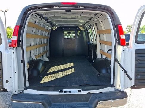 Used 2024 GMC Savana 2500 w/ Driver Convenience Package RWD image 27