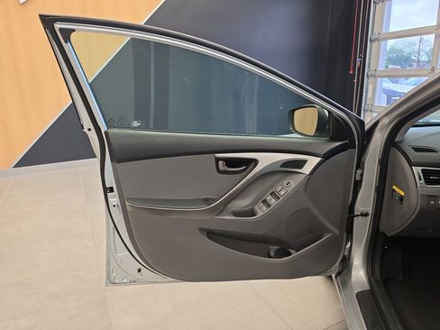 Used 2013 Hyundai Elantra GLS FWD image 14